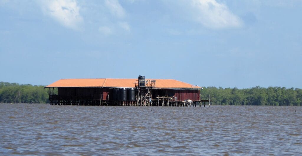 Lodge in Bigipan - around the world travel